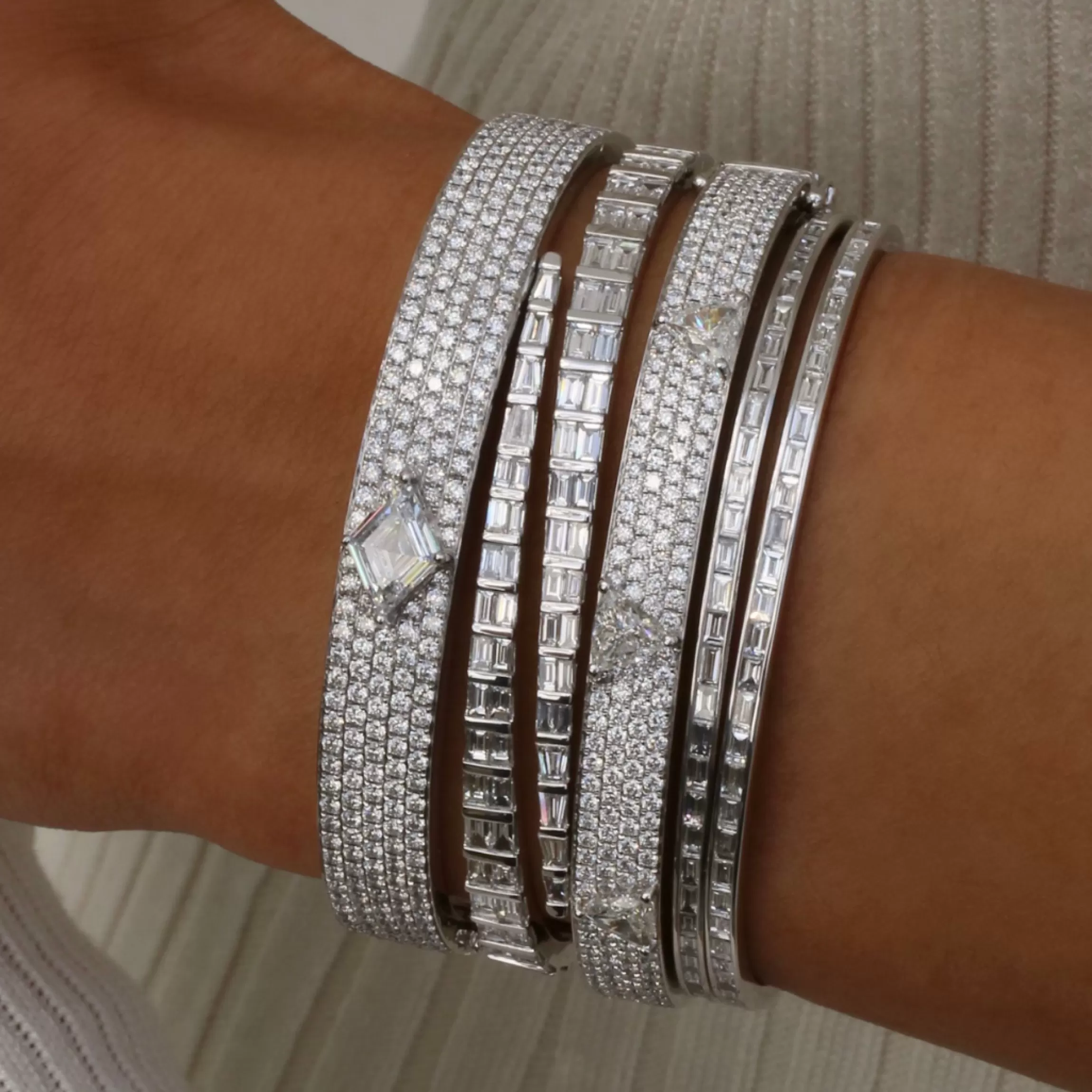 Anita Ko PAVE OVAL BRACELET WITH LOZENGE STEP-CUT DIAMOND