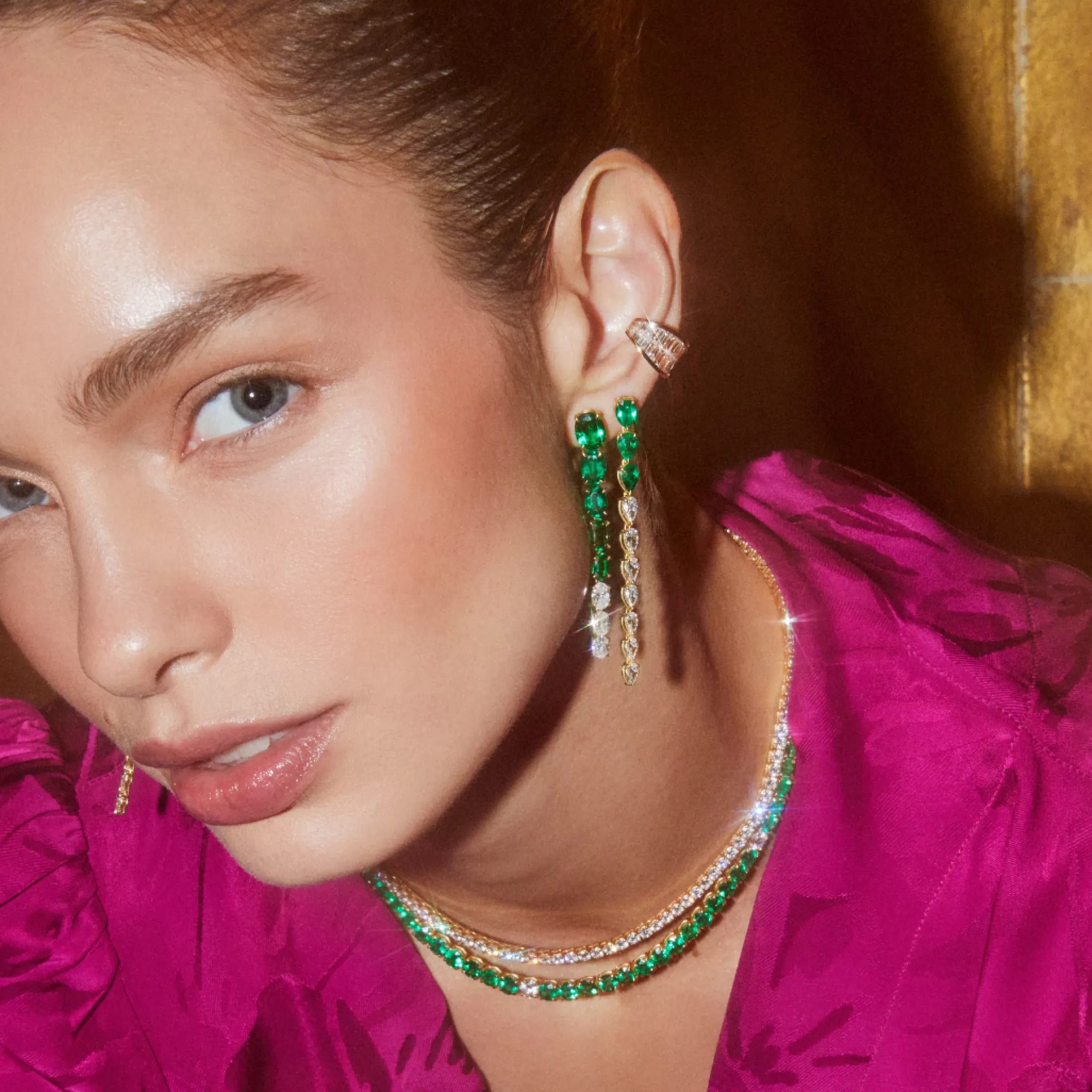 Anita Ko PEAR SHAPED EMERALD AND DIAMOND DROP EARRINGS